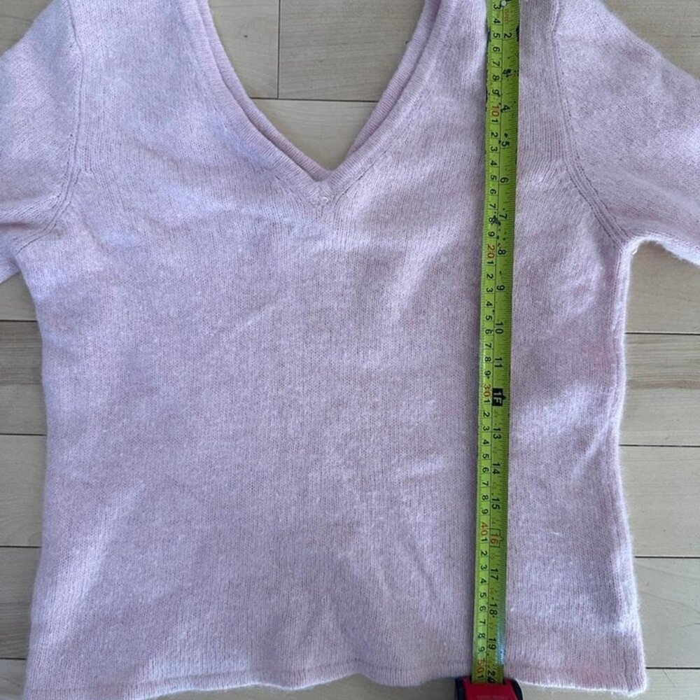 Vintage Jessica Sport Cashmere Sweater – Soft Baby Pink Knit, V-Neck - Picture 5 of 7